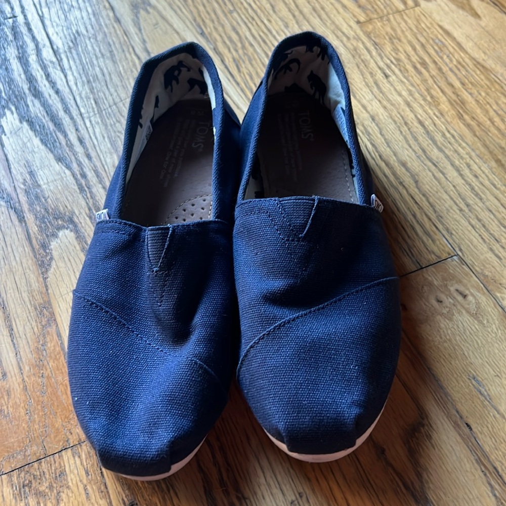 Navy Blue Tom’s Women’s Alpargata- never worn